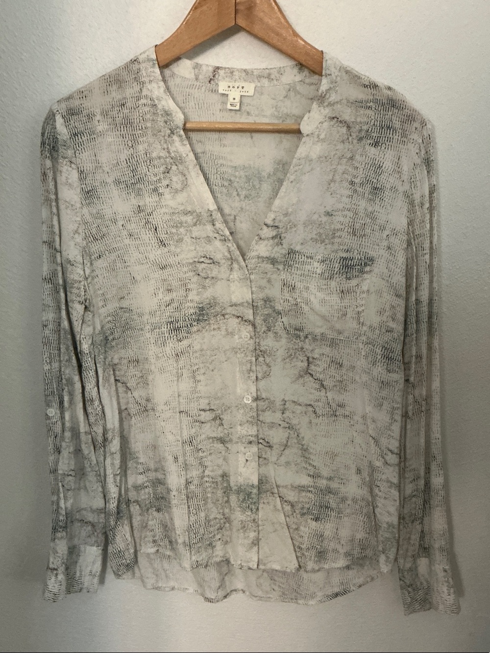 Soft Joie White and Gray Textured Button-Down Blouse